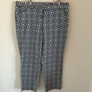 Laundry Shelli Segal Women's Size 12 Cropped Pants Blue White Geometric Stretch